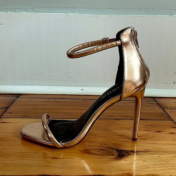 Lillian Gold Heeled Sandals Size 8 - Picture 3 of 5